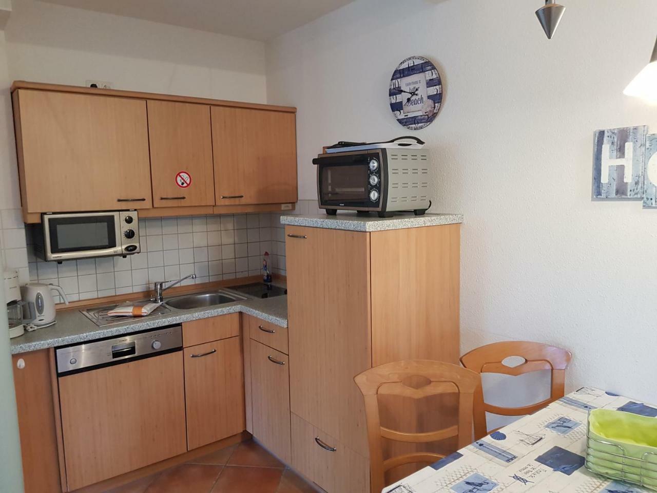 Ferienwohnung 4 Im Haus Am See Mit Wintergarten Und Terrasse Seedorf  Værelse billede