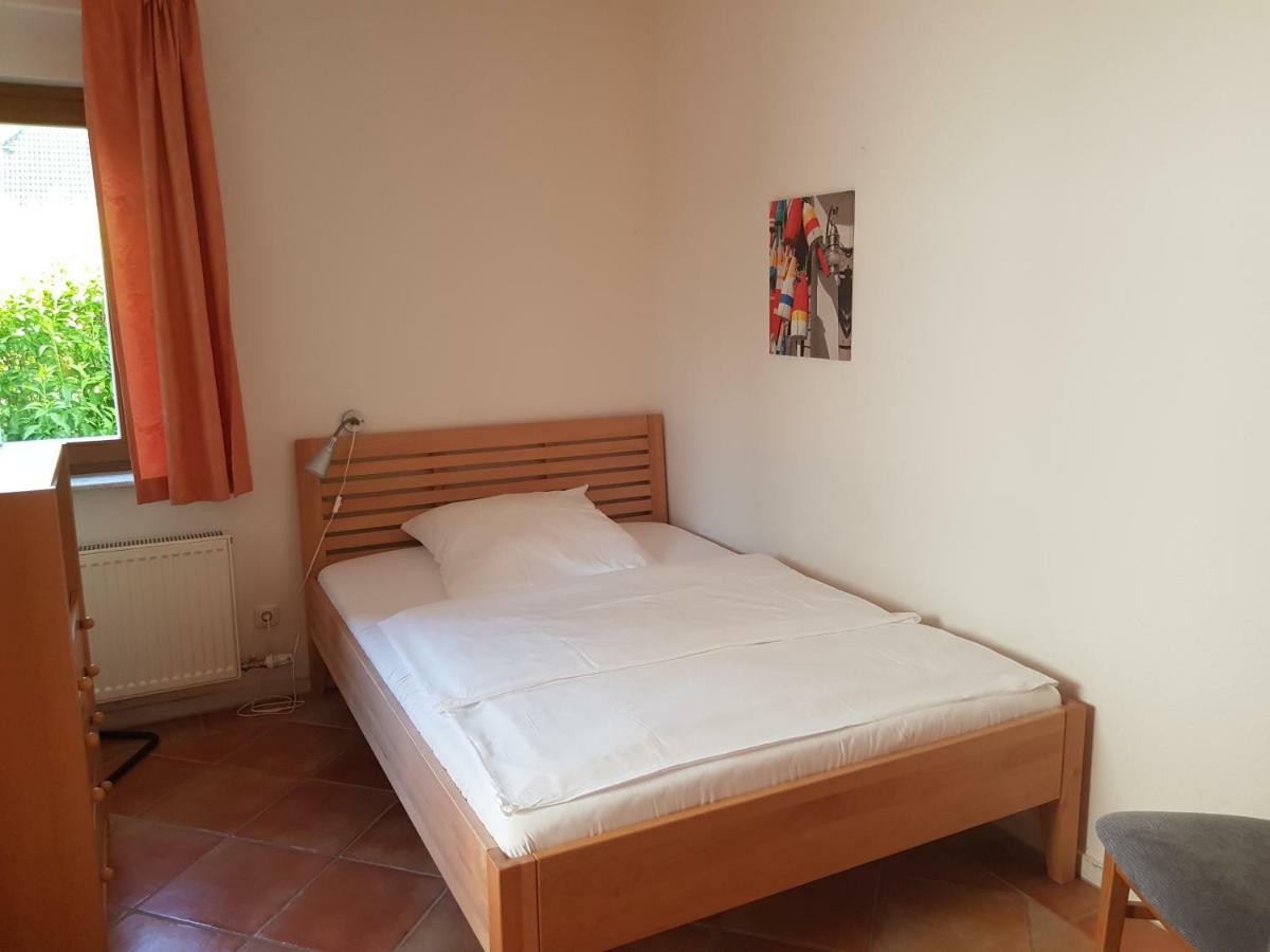 Ferienwohnung 4 Im Haus Am See Mit Wintergarten Und Terrasse Seedorf  Værelse billede